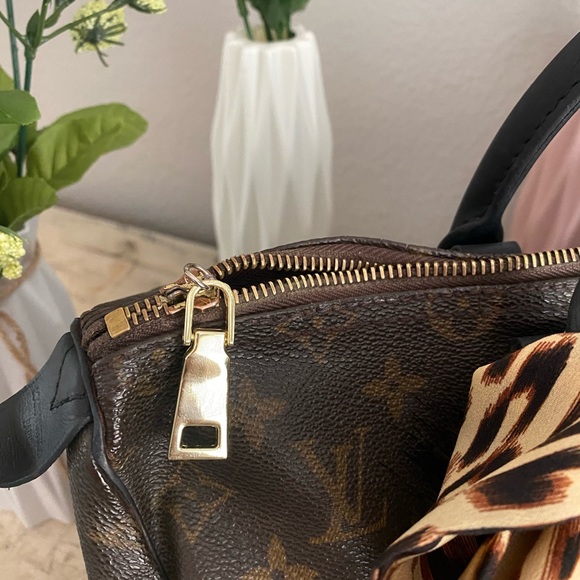 SOLD Authentic Louis Vuitton Speedy 35 - Picture 10 of 13